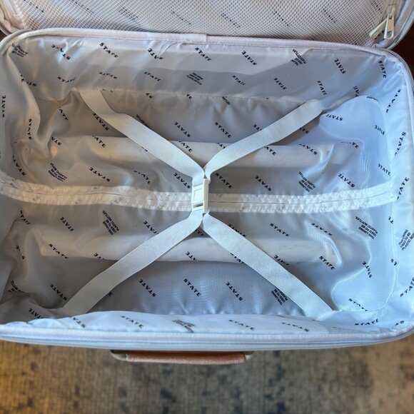 Gently Used: State-Logan Carry On - Picture 11 of 12